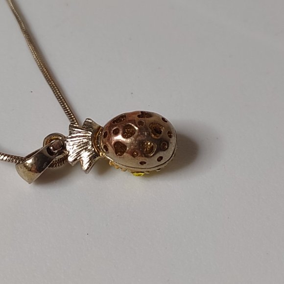 Cute 16 Inch Pineapple Pendant Necklace - Picture 5 of 11